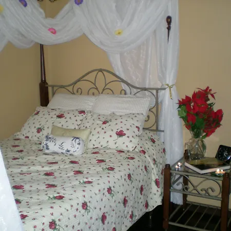Davis Brook Retreat B&B-3